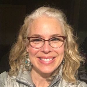 Meet your Posher, Julie